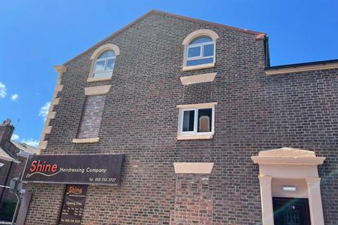 2 Bed Flat, High Street, L15