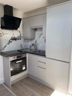 undefined, 2 Bed Flat, High Street, L15