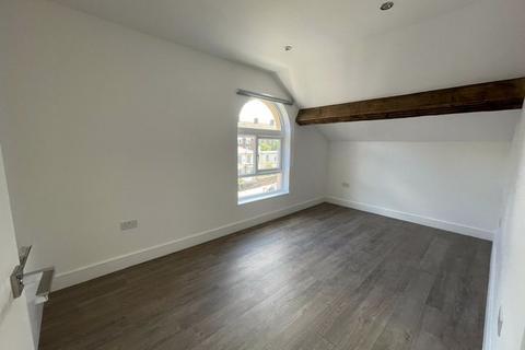 undefined, 2 Bed Flat, High Street, L15