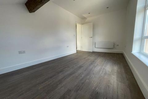 undefined, AVAILABLE NOW Two Bed Flat, High Street, L15