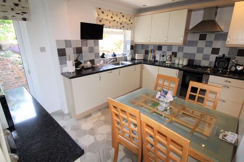 8 Shelley Close, Banstead, SM7 1EE