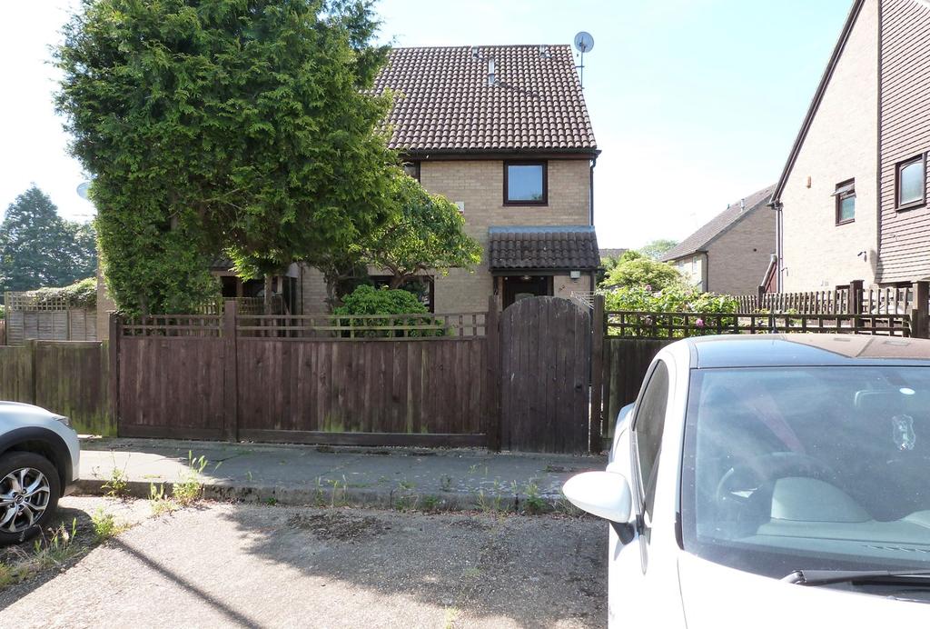 Peerless Drive, Harefield, UB9 2 bed end of terrace house £370,000
