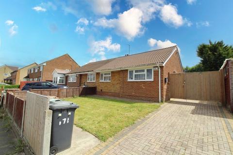 2 bedroom bungalow for sale, Bradley Road, Luton