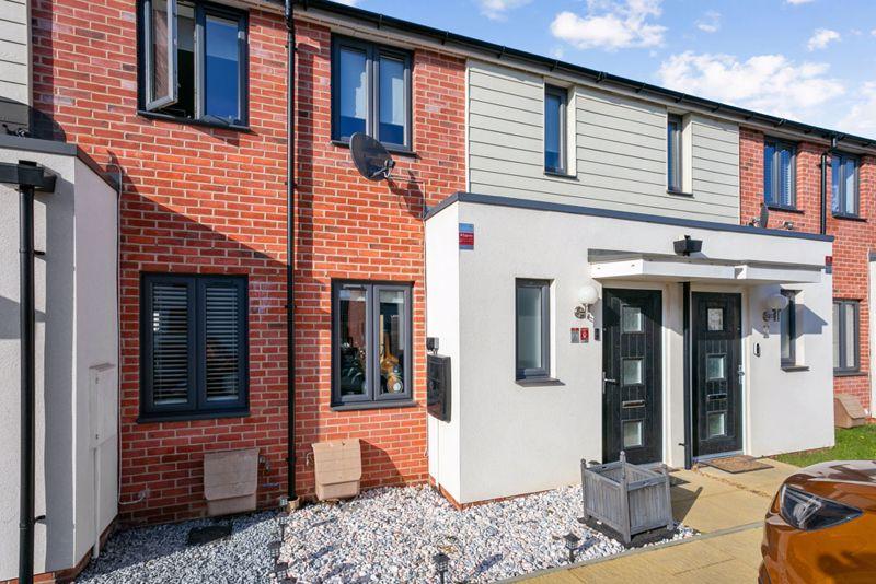 Mill Field Way, Aveley, Essex 2 bed terraced house for sale £350,000