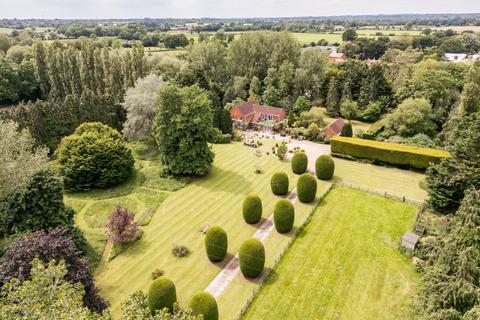 5 bedroom detached house for sale, Mill Road, Mattishall, Dereham, Norfolk