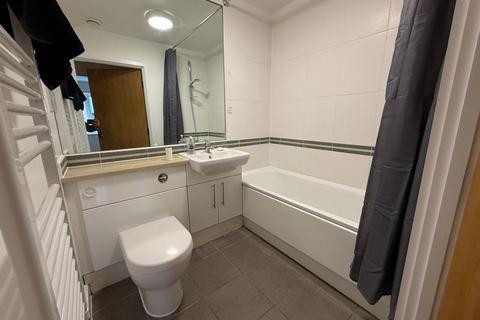 2 bedroom apartment to rent, Lexington House, Park Lodge Avenue, West Drayton, UB7