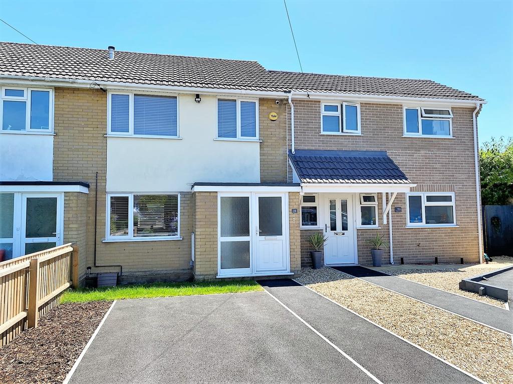 Maureen Close, Poole, BH12 3 bed terraced house £340,000