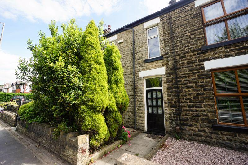 Turton Road, Bradshaw 3 bed terraced house £950 pcm (£219 pw)