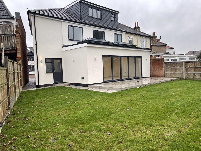 Beccles Drive, Barking 5 bed semidetached house £900,000
