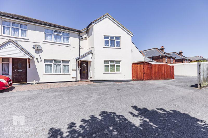 Clarence Park Road, Bournemouth, BH7 2 bed end of terrace house for