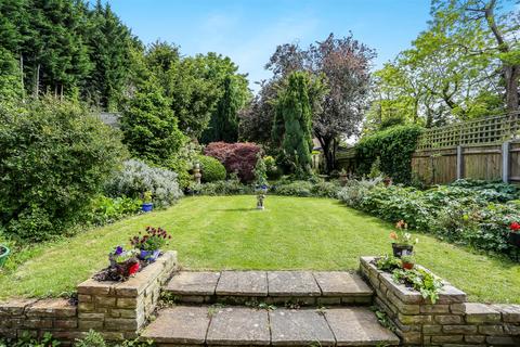 244 Foresters Drive, Wallington, SM6 9LE