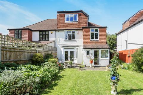 244 Foresters Drive, Wallington, SM6 9LE