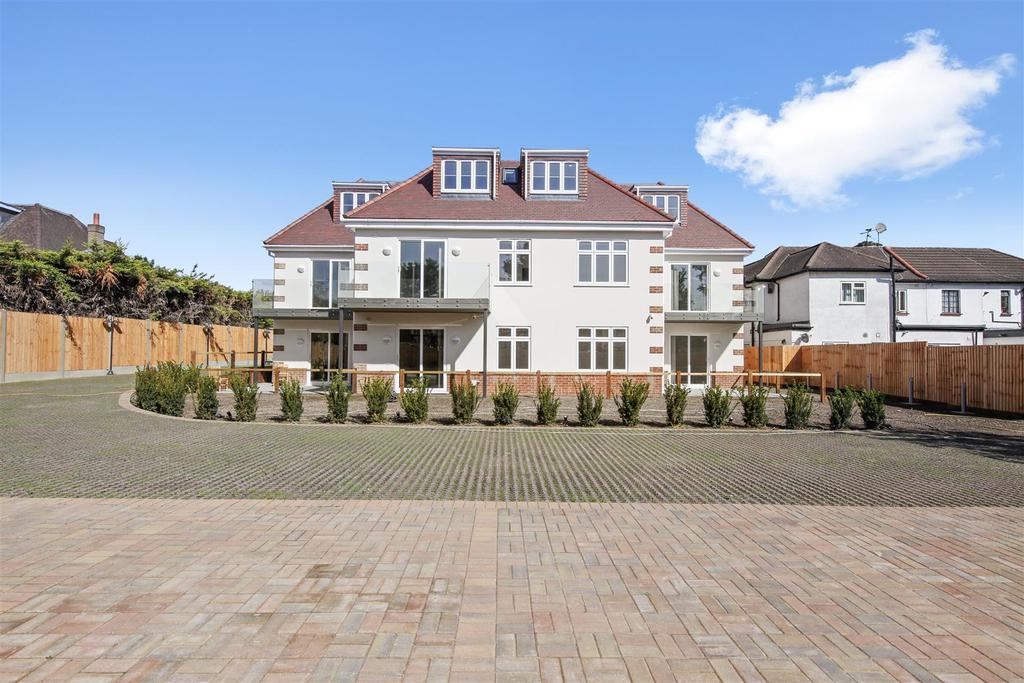 Tudor Gardens, Kingsbury, London 2 bed apartment £1,800 pcm (£415 pw)