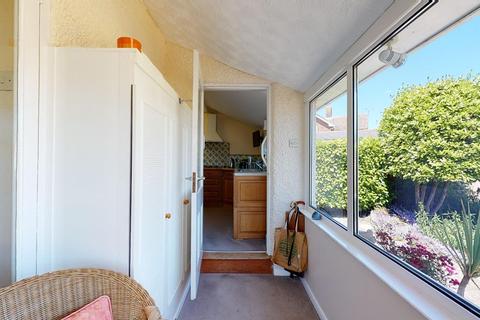 65 Rough Common Road, Rough Common, Canterbury, CT2 9DQ
