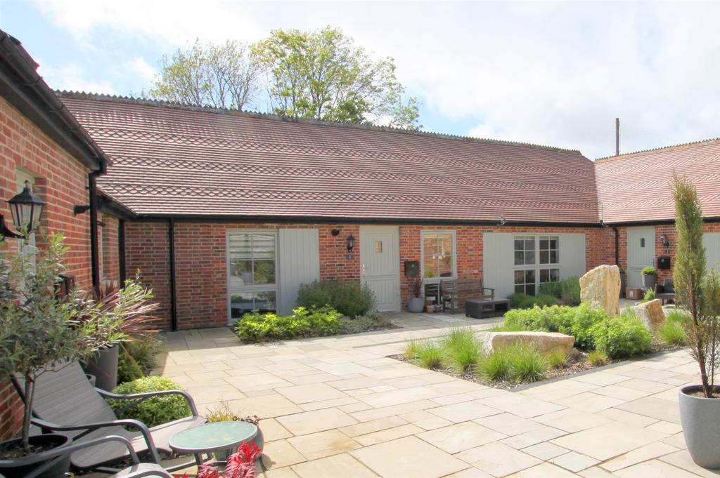 Hoburne Mews, Hoburne Lane, Highcliffe 3 bed detached house for sale