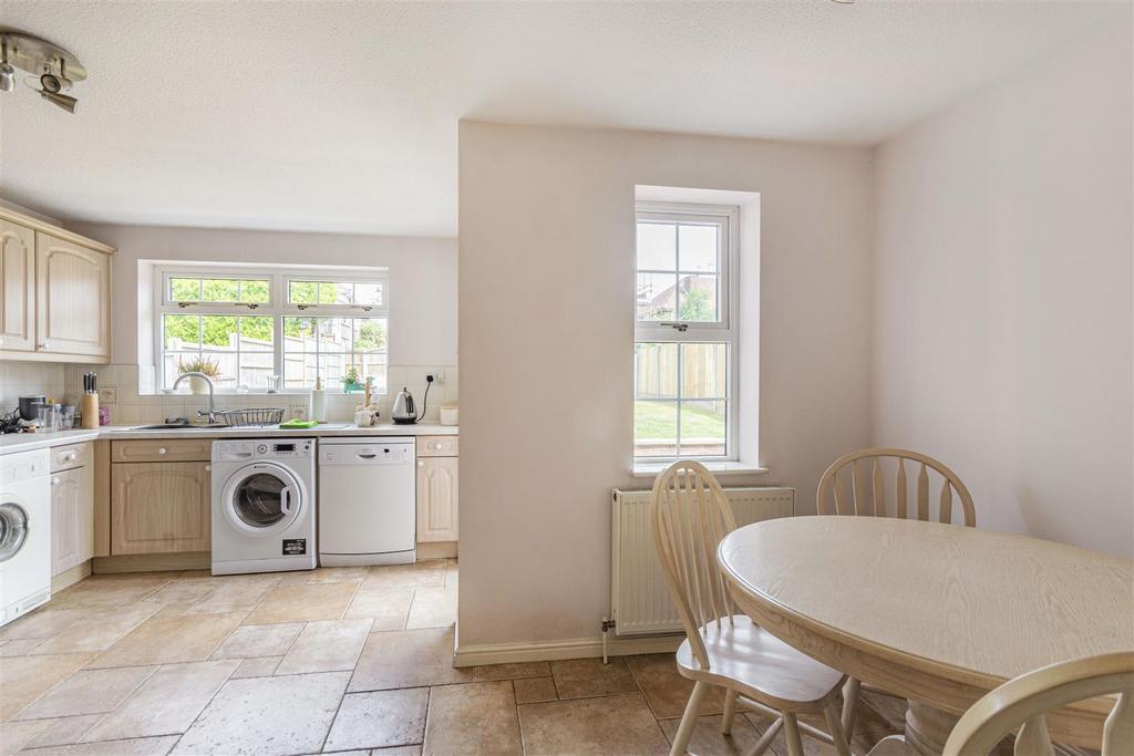 8509680-interior02.jpg