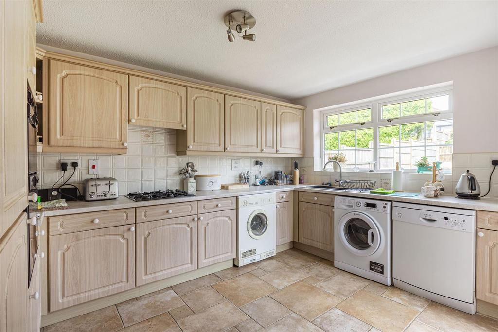 8509680-interior01.jpg