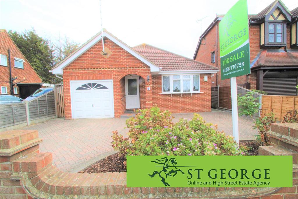 Little Wheatley Chase, Rayleigh 2 bed detached bungalow £399,950
