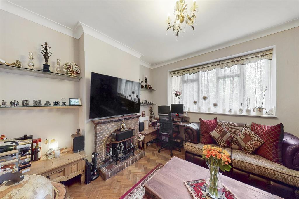 14 Elmwood Court - Ovh16 NIFpisc Ec Oga8r Z.jpg