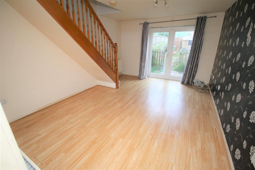Hatters Court, Bedworth 2 bed terraced house £150,000