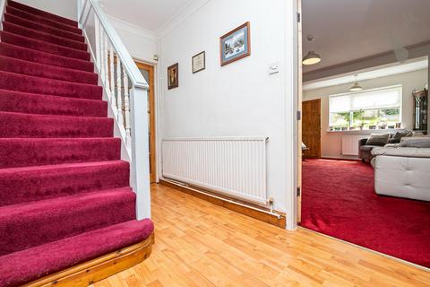 19 Graylands, Theydon Bois, Epping, CM16 7LB