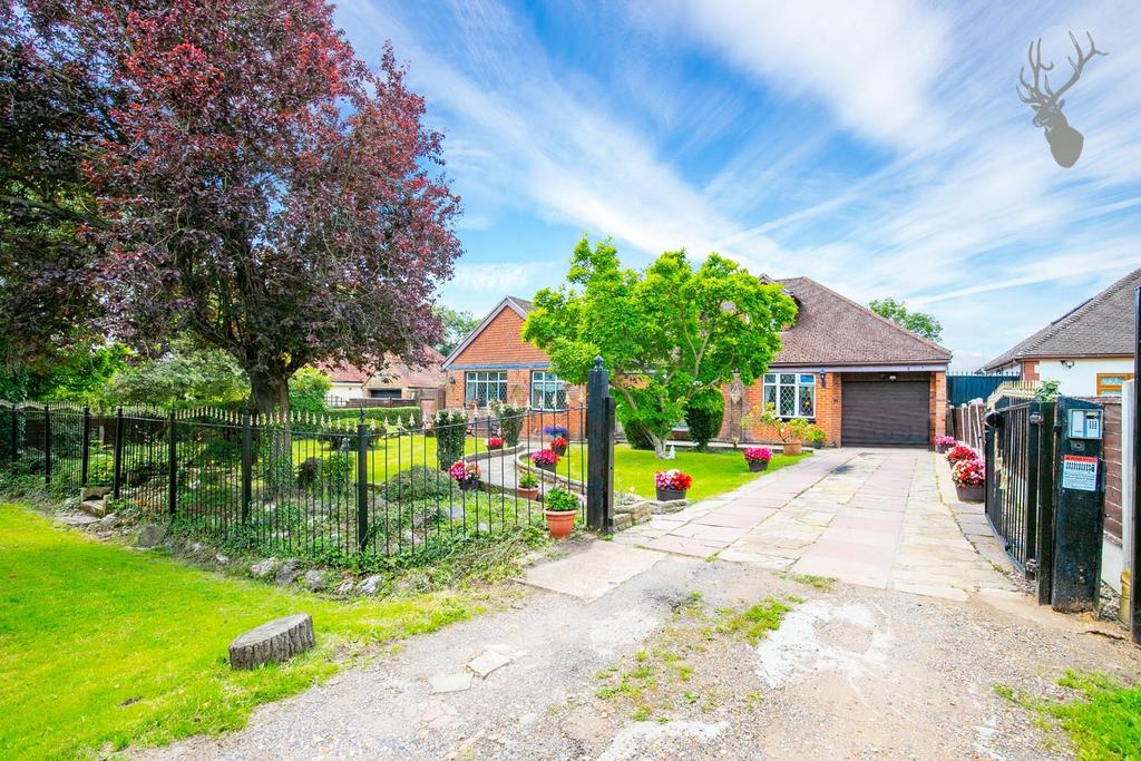 Woodgreen Road, Upshire 4 bed detached house £1,300,000