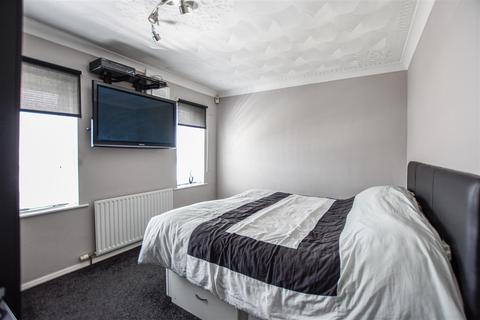 16 Gloucester Road, Gravesend, DA12 5JY