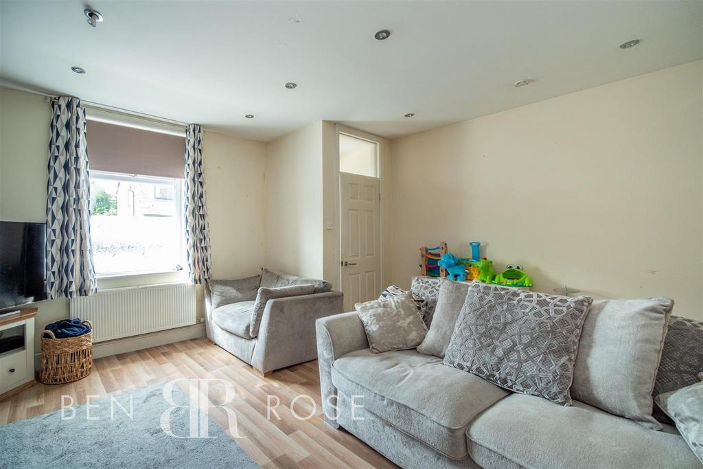 Dunkirk Lane, Leyland 3 bed terraced house for sale £130,000