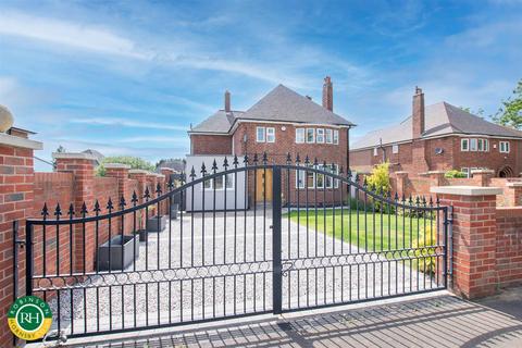 4 bedroom detached house for sale, Bawtry Road, Doncaster