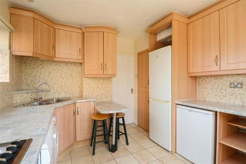 18 Croft Way, Horsham, RH12 2AS