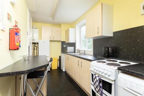 17 Polepark Road, Dundee, DD1 5QT