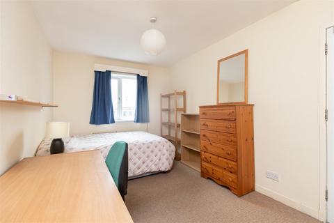 17 Polepark Road, Dundee, DD1 5QT
