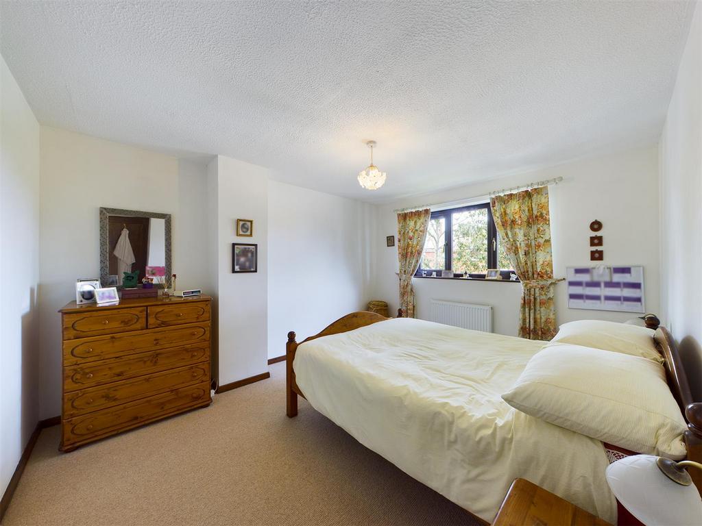 Bedroom: