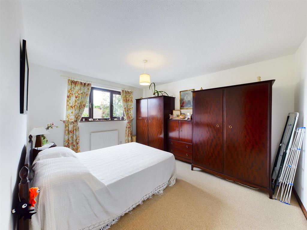 Bedroom: