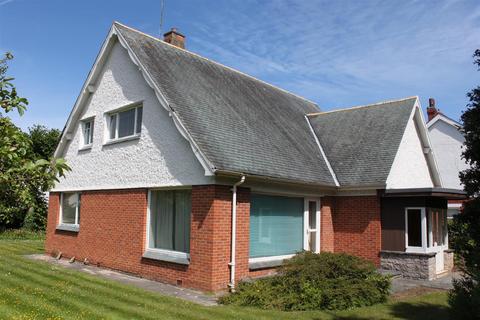 5 bedroom detached bungalow for sale - Grosvenor Road, Colwyn Bay