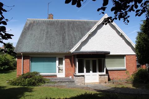 5 bedroom detached bungalow for sale, Grosvenor Road, Colwyn Bay