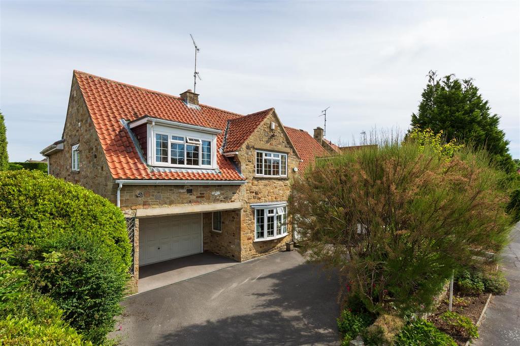 Millbeck Green, Collingham, Wetherby 4 bed detached house for sale £