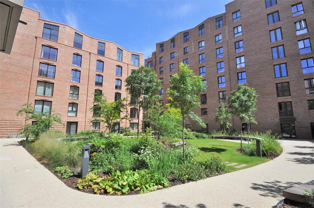 Victoria, Hudson Quarter, York 2 bed apartment £1,750 pcm (£404 pw)