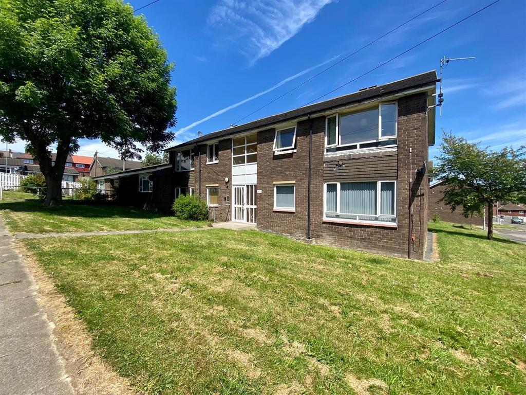 Longfield Avenue, Dalton 1 bed apartment £40,000