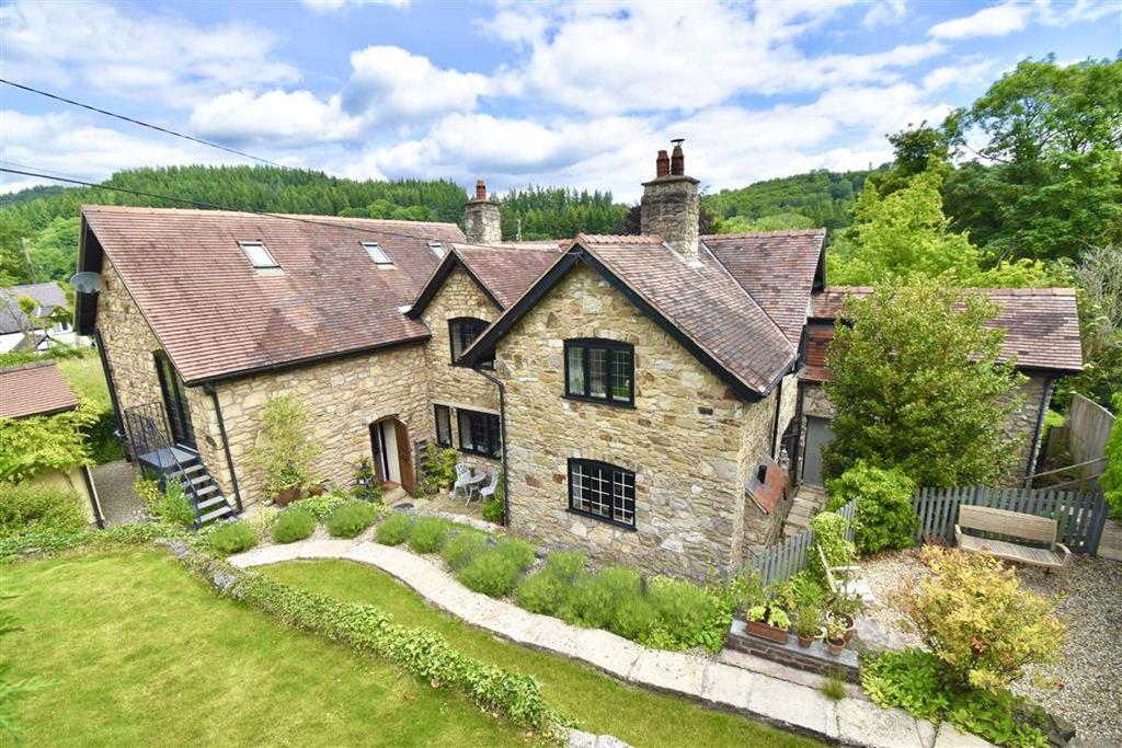Bronygarth, Oswestry, SY10 4 bed country house £595,000