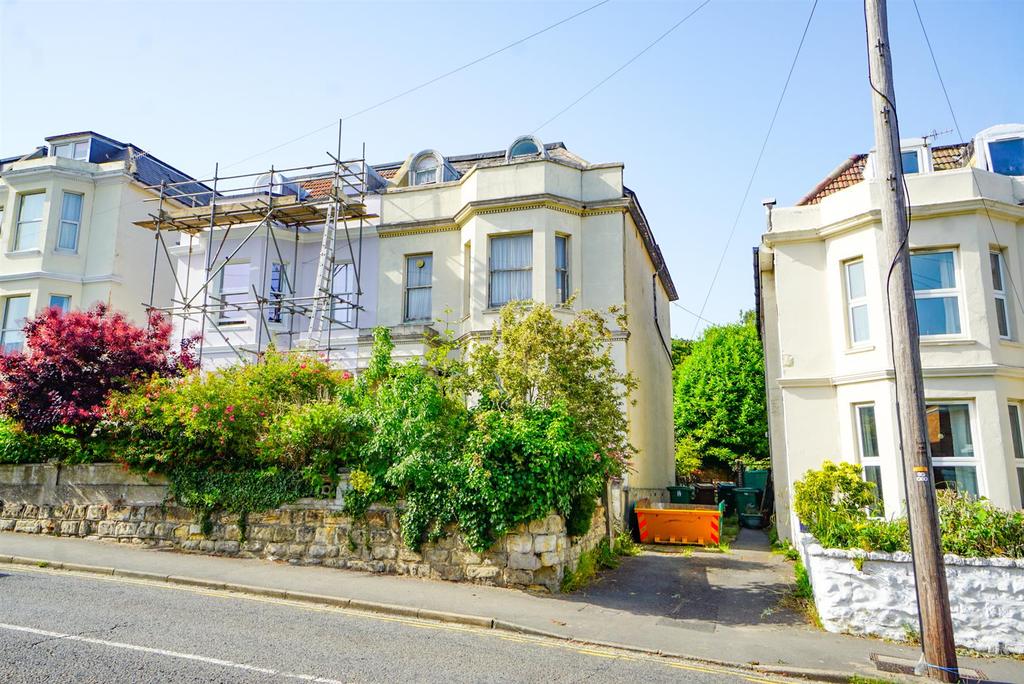 Springfield Road, St. LeonardsOnSea 6 bed semidetached house £425,000