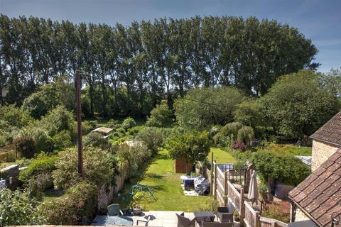 8 Kings Wall, Malmesbury, SN16 9BJ