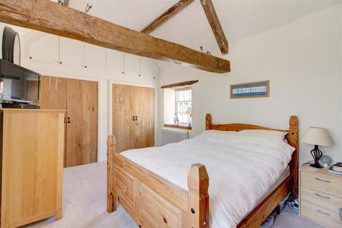 8 Kings Wall, Malmesbury, SN16 9BJ