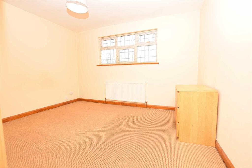 Audley Road, Hendon 1 bed flat £1,200 pcm (£277 pw)
