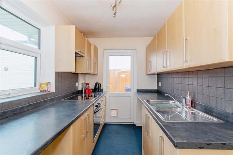 65 Boxgrove, Goring By Sea, Worthing, BN12 6BB