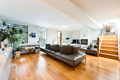 26 Rivermead Close, Teddington, TW11 9NL