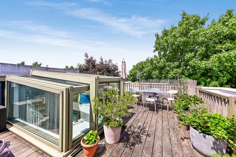 26 Rivermead Close, Teddington, TW11 9NL