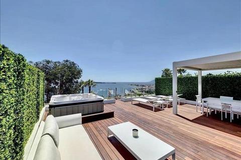 3 bedroom apartment, Cannes, Alpes-Maritimes, Provence-Alpes-Côte d`Azur