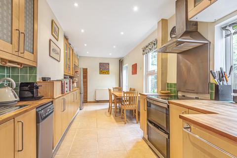 19 Amies Street, London, SW11 2JL