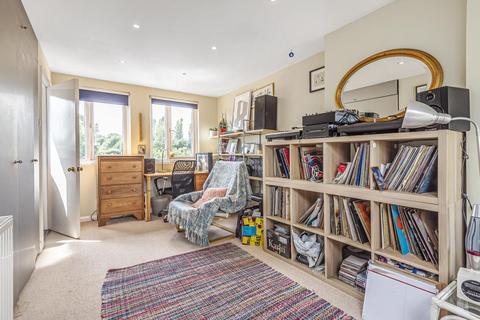19 Amies Street, London, SW11 2JL